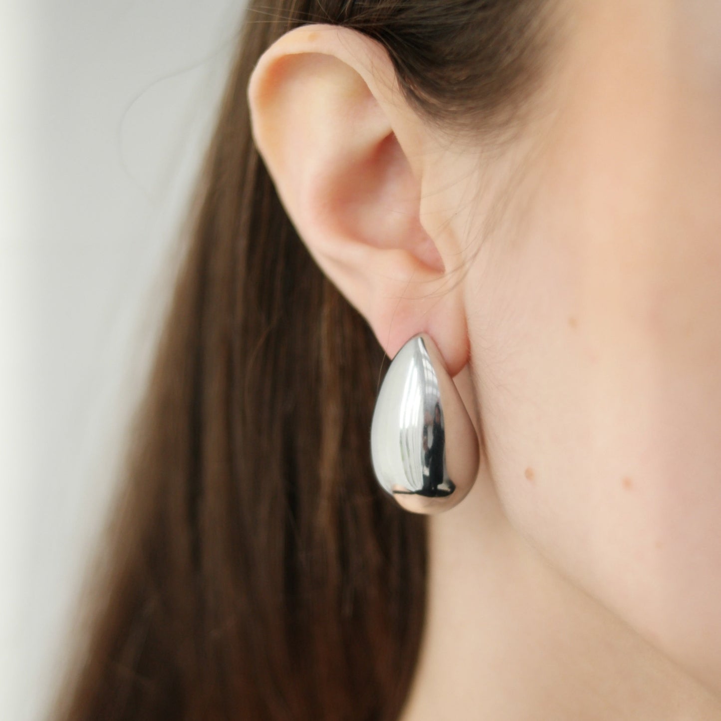 DROP EARRINGS