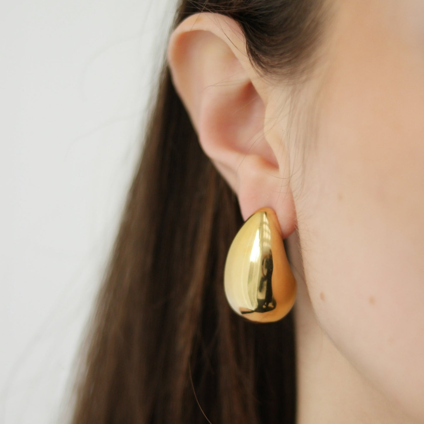 DROP EARRINGS