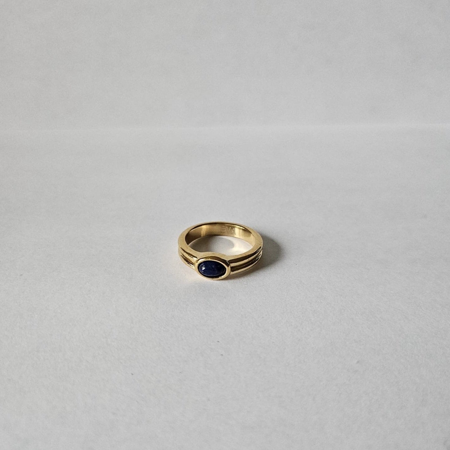 BLUE BELLA RING